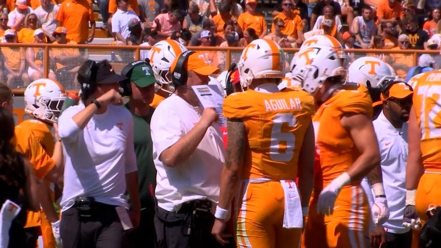 Vols dominate UAB, continue win streak against Blazers