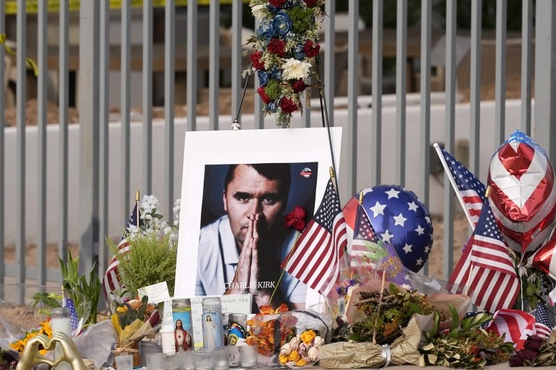 Charlie Kirk memorial service: Trump, supporters to pay tribute in Arizona